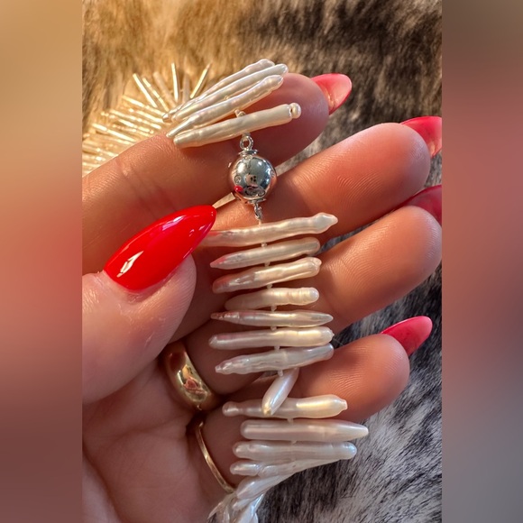 Baroque Knotted Fresh Water Stick Pearl Choker & Pavé Diamond Clasp - Picture 2 of 10